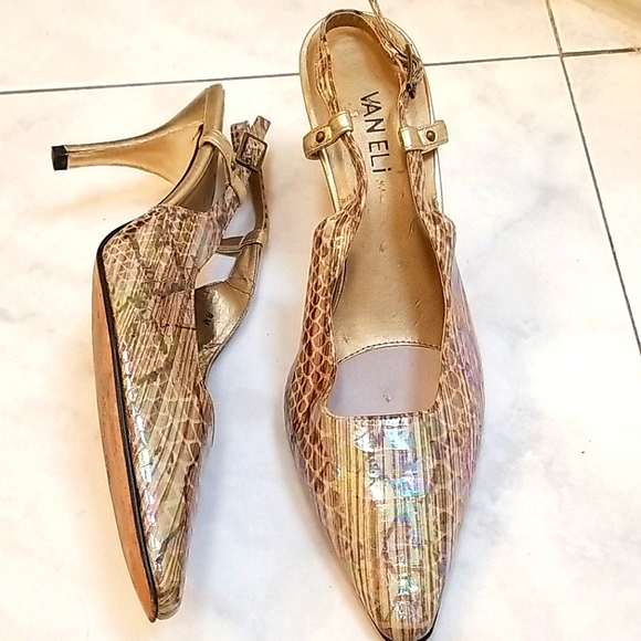 Woman's  Fashion Sandals - Picture 1 of 11